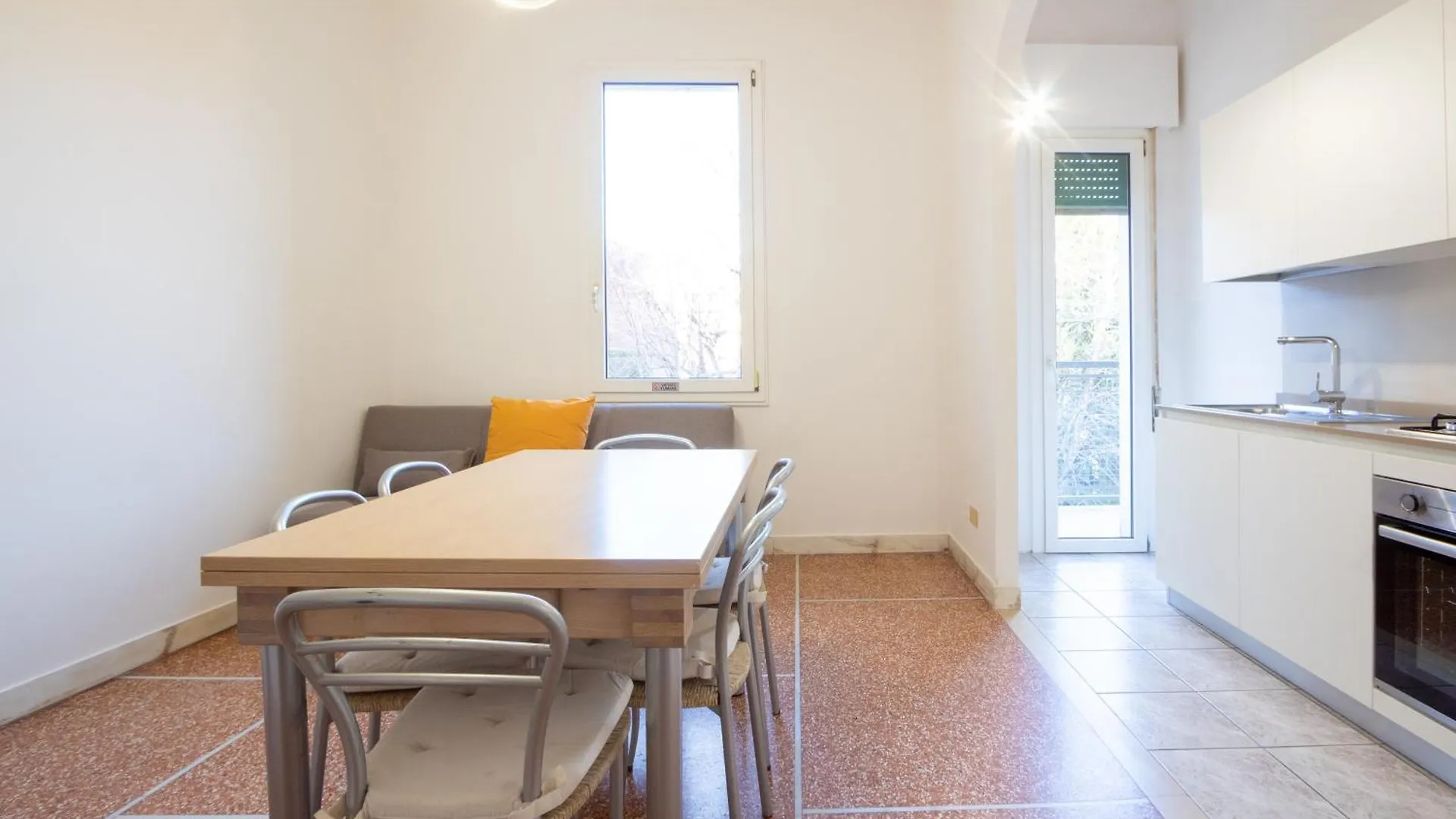 Realkasa Vicolo Otto Colonne Apartment Bologna Italy